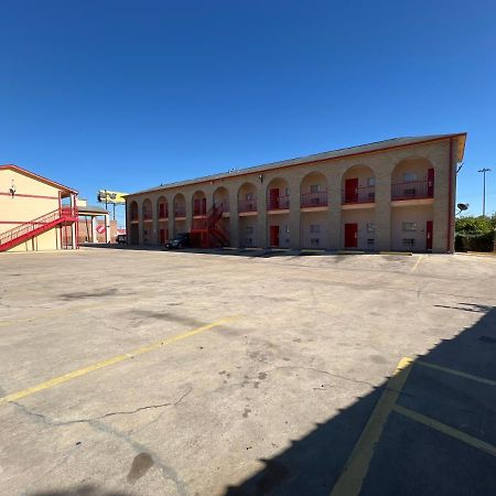 Executive Inn & Suites Lackland Afb 圣安东尼奥 外观 照片